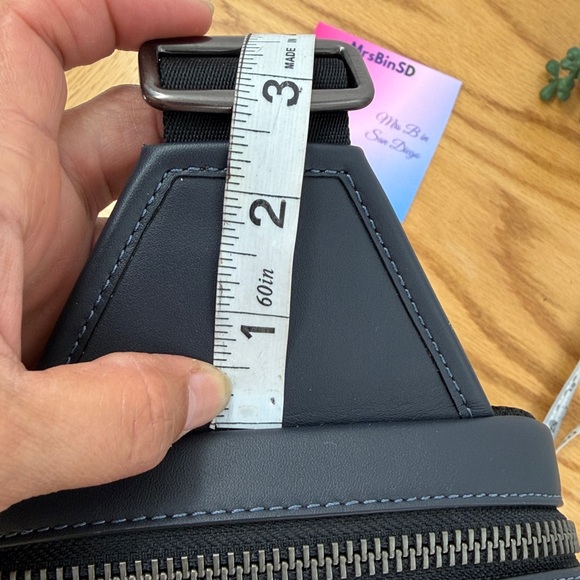 Coach Men’s Sullivan Pack In Signature Leather Black and Blue Gorgeous Crossbody - Picture 15 of 15